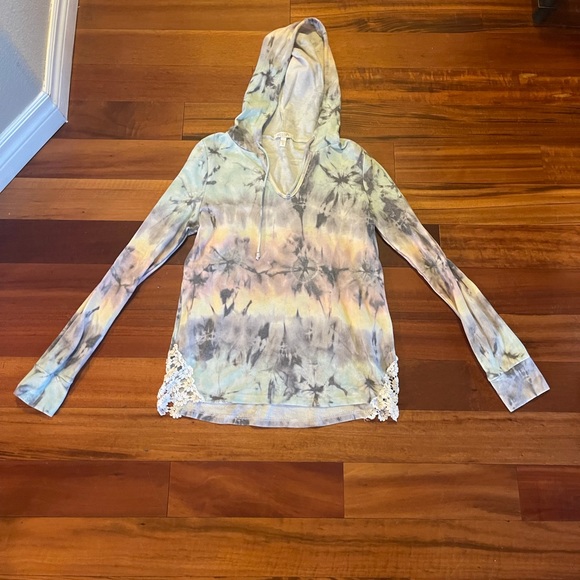 dELiA*s Tie Dye Lightweight Sweatshirt - Picture 1 of 4